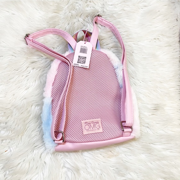 Miss Gwen’s OMG Accessories NWT Plush Princess Unicorn Mini Backback - Picture 2 of 6